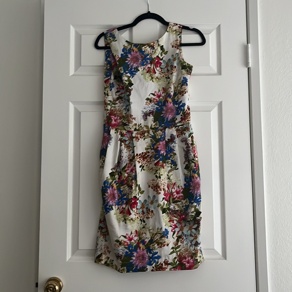 Jet. Cotton Floral Sheath Dress with Pockets and V Back